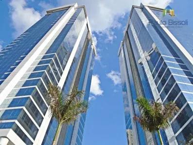 Sala Comercial à venda, 900m² no Parque Industrial Tomas Edson, São Paulo