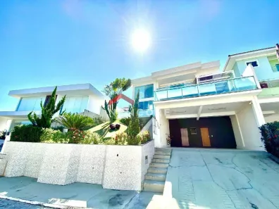 Casa com 4 Quartos à venda, 339m² no Imboassica, Macaé