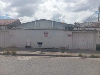 Casa com 3 Quartos à venda, 295m² no Jardim América, Goiânia