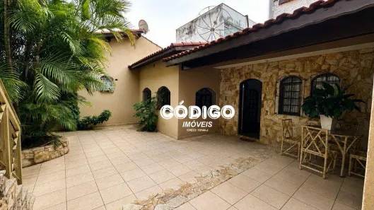 Sobrado com 3 Quartos à venda, 250m² no Vila Galvão, Guarulhos