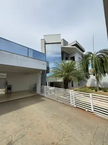 Casa com 4 Quartos à venda, 257m² no Jardim Luciana, Primavera do Leste