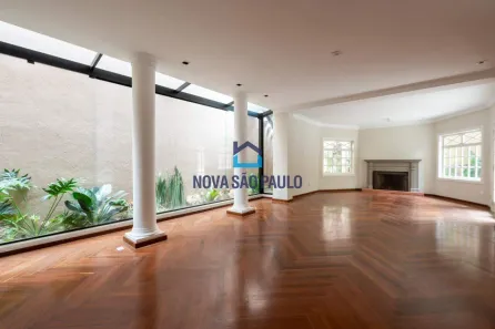 Casa com 4 Quartos à venda, 270m² no Jardim América, São Paulo