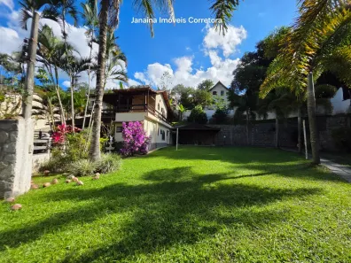 Casa de Condomínio com 3 Quartos à venda, 250m² no Iconha, Guapimirim