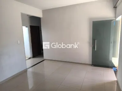 Casa com 3 Quartos à venda, 100m² no Carmelo, Montes Claros