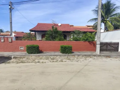 Casa com 3 Quartos à venda, 170m² no Centro (Praia Seca), Araruama