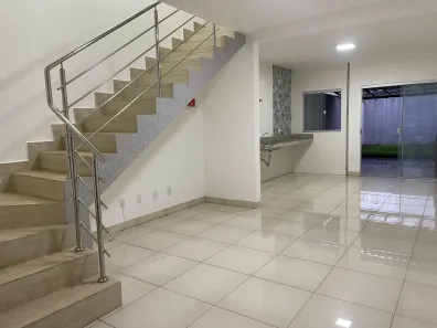 Sobrado com 2 Quartos à venda, 84m² no Moinho dos Ventos, Goiânia