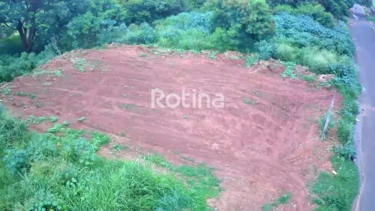 Lote/Terreno à venda, 600m² no Nossa Senhora das Graças, Uberlândia