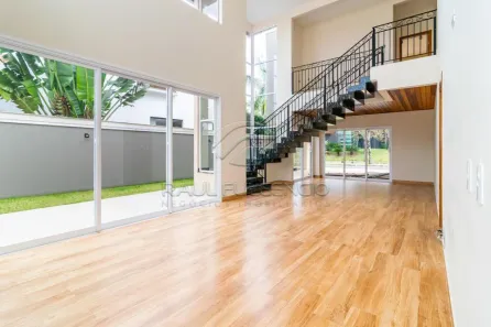 Sobrado com 6 Quartos para alugar, 370m² no Esperança, Londrina