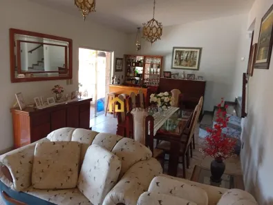 Sobrado com 6 Quartos à venda, 240m² no Jardim São Carlos, Sorocaba