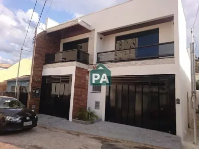 Casa com 4 Quartos à venda, 160m² no Centro, Poços de Caldas
