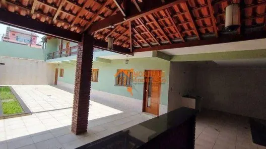Sobrado com 3 Quartos à venda, 250m² no Cidade Soberana, Guarulhos