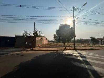 Lote/Terreno à venda, 258m² no Cidade Jardim, Araraquara