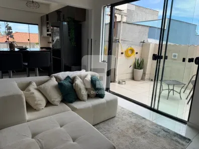 Casa com 2 Quartos para alugar, 70m² no Morro das Pedras, Florianópolis