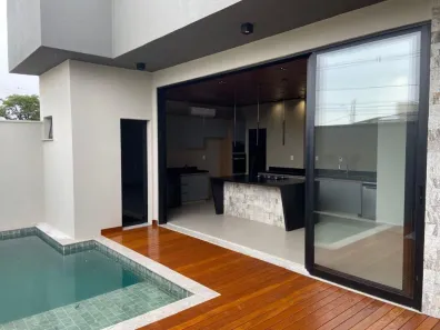 Casa com 3 Quartos à venda, 216m² no Laranjeiras, Uberlândia