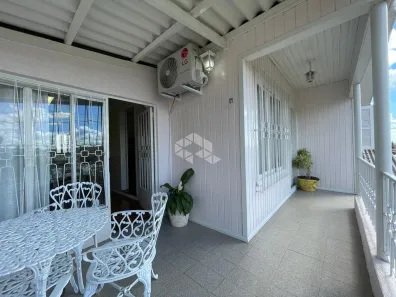 Casa com 6 Quartos à venda, 220m² no Jardim Glória, Bento Gonçalves