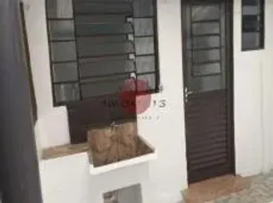 Casa com 1 Quarto para alugar, 34m² no Jardim Terezópolis, Guarulhos