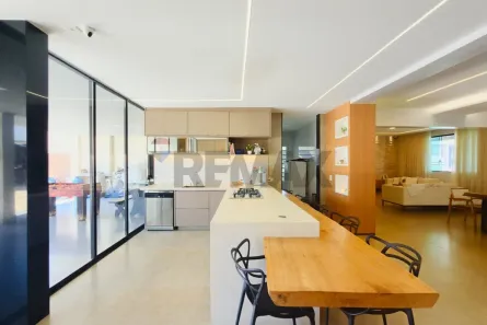 Casa com 6 Quartos à venda, 890m² no Guará I, Brasília