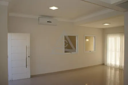 Casa de Condomínio com 3 Quartos à venda, 110m² no Chácaras Silvania, Valinhos
