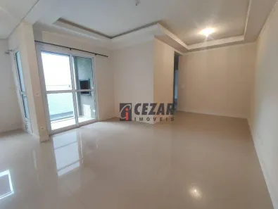 Apartamento com 3 Quartos para alugar, 70m² no Uberaba, Curitiba