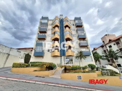 Apartamento com 2 Quartos para alugar, 74m² no Abraão, Florianópolis