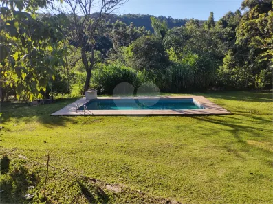 Fazenda/Sítio com 10 Quartos à venda, 600m² no Centro (Três Pontes), Amparo