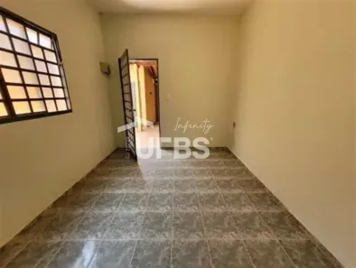 Casa com 3 Quartos à venda, 313m² no Lagoinha, Uberlândia