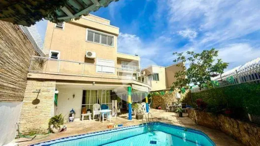 Casa de Condomínio com 4 Quartos à venda, 544m² no Charitas, Niterói