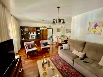 Casa com 4 Quartos à venda, 316m² no Cascatinha, Petrópolis