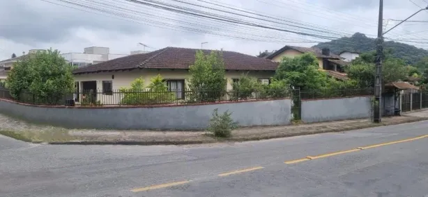 Casa com 4 Quartos à venda, 210m² no Glória, Joinville