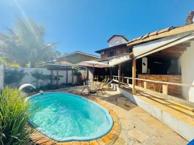 Sobrado com 4 Quartos à venda, 243m² no Loteamento Portal do Sol I, Goiânia