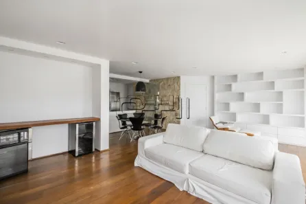 Apartamento com 2 Quartos para alugar, 125m² no Vila Olímpia, São Paulo