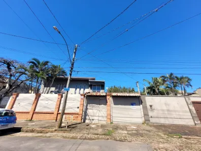 Casa com 4 Quartos para alugar, 880m² no Guarujá, Porto Alegre