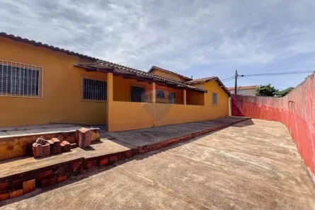 Casa com 3 Quartos à venda, 57m² no Santiago, Londrina