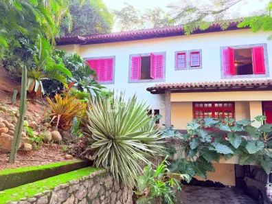Casa de Condomínio com 5 Quartos à venda, 380m² no Piratininga, Niterói