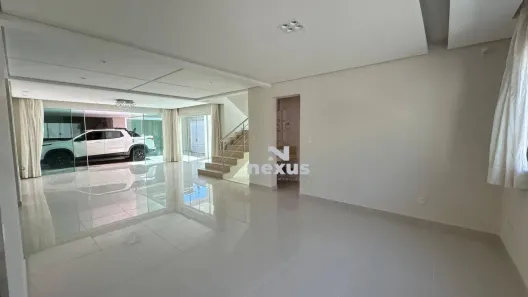 Sobrado com 4 Quartos à venda, 350m² no Santa Mônica, Uberlândia