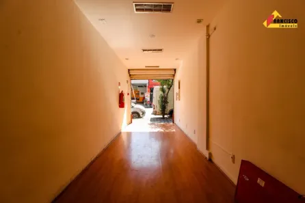 Ponto Comercial para alugar, 50m² no Centro, Divinópolis