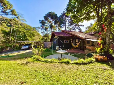 Casa com 3 Quartos à venda, 260m² no Araras, Petrópolis