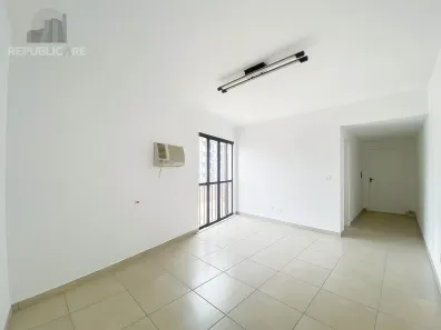Sala Comercial com 1 Quarto à venda, 28m² no São João, Porto Alegre