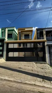 Casa de Condomínio com 3 Quartos para alugar, 140m² no Villas do Jaguari, Santana de Parnaíba
