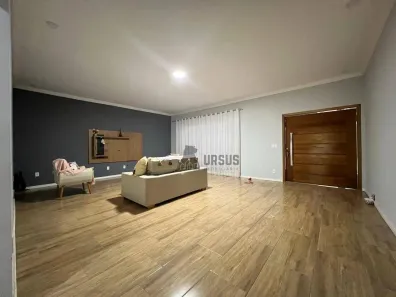Casa com 2 Quartos à venda, 240m² no Conjunto Habitacional Terra dos Ipês I (Sul), Pindamonhangaba