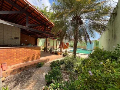 Casa com 4 Quartos à venda, 350m² no Cambeba, Fortaleza