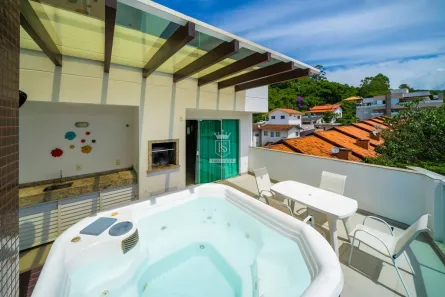 Apartamento com 3 Quartos para alugar, 130m² no Centro, Bombinhas