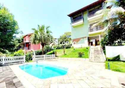Sobrado com 3 Quartos à venda, 300m² no Morada da Colina, Resende