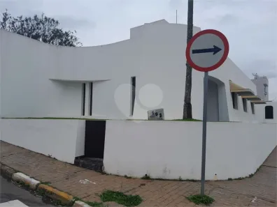 Casa com 3 Quartos para alugar, 230m² no Vila Pasti, Louveira