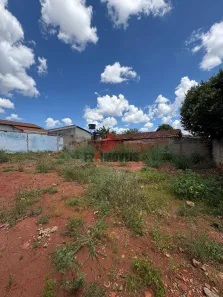 Lote/Terreno à venda, 335m² no Jardim Curitiba, Goiânia