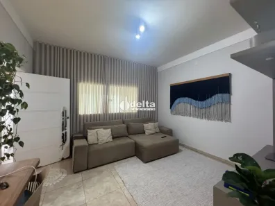 Casa com 3 Quartos à venda, 200m² no Bosque dos Buritis, Uberlândia