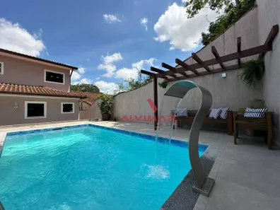 Casa com 3 Quartos à venda, 331m² no Jardim Europa, Volta Redonda