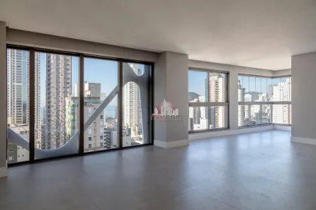 Apartamento com 4 Quartos à venda, 143m² no Centro, Balneário Camboriú