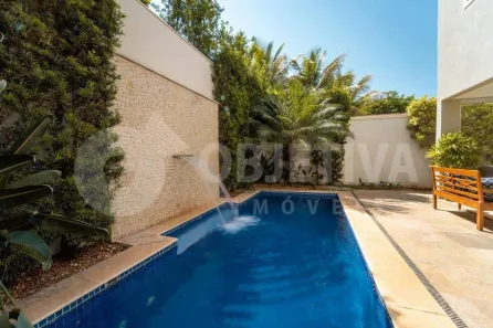 Casa de Condomínio com 3 Quartos à venda, 342m² no Jardim Sul, Uberlândia