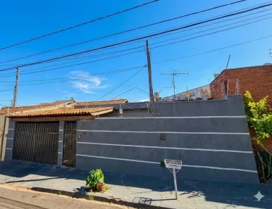 Casa com 3 Quartos para alugar, 154m² no Vila Souto, Bauru